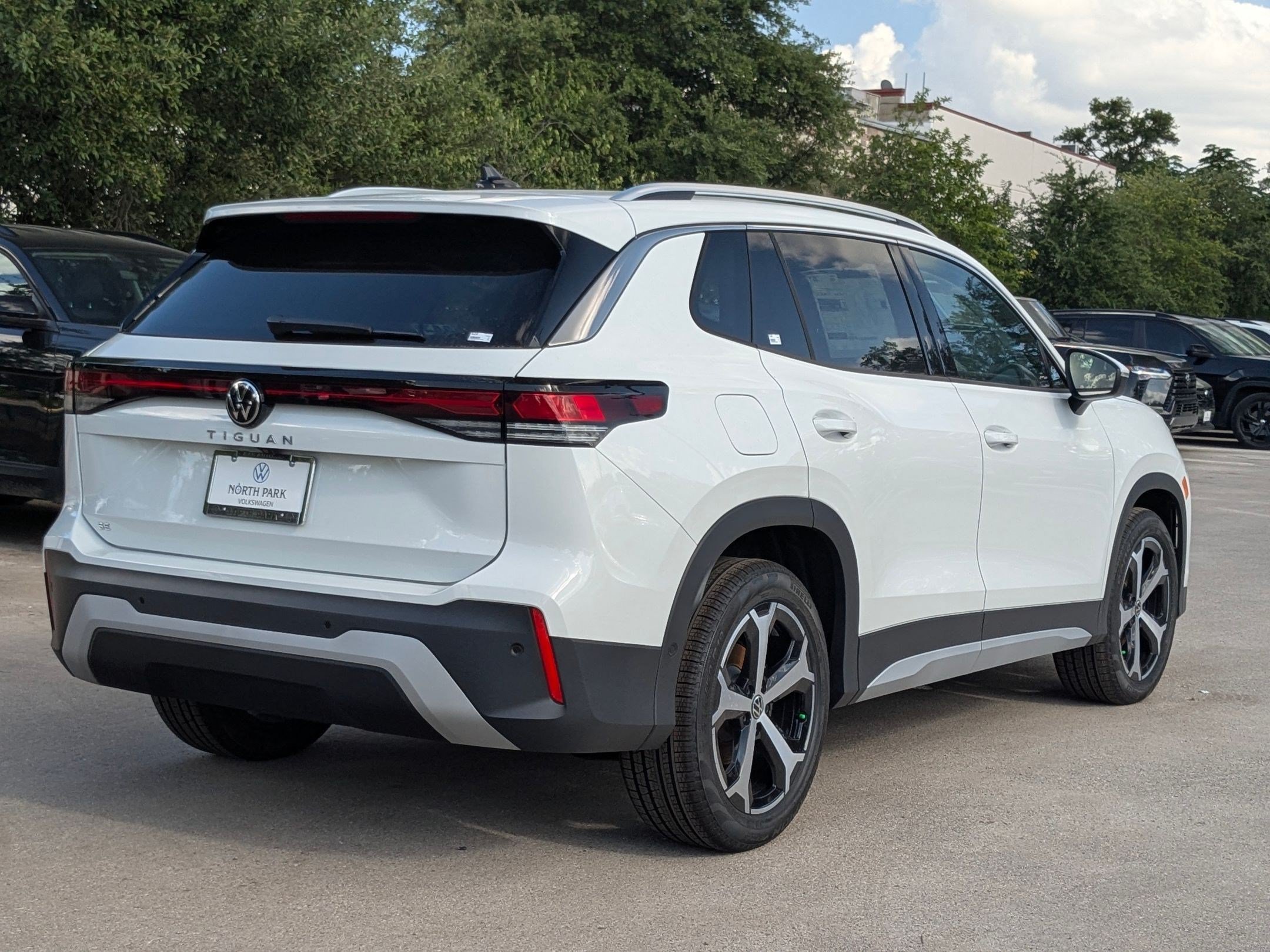 New 2026 Pure White Volkswagen SE image 2