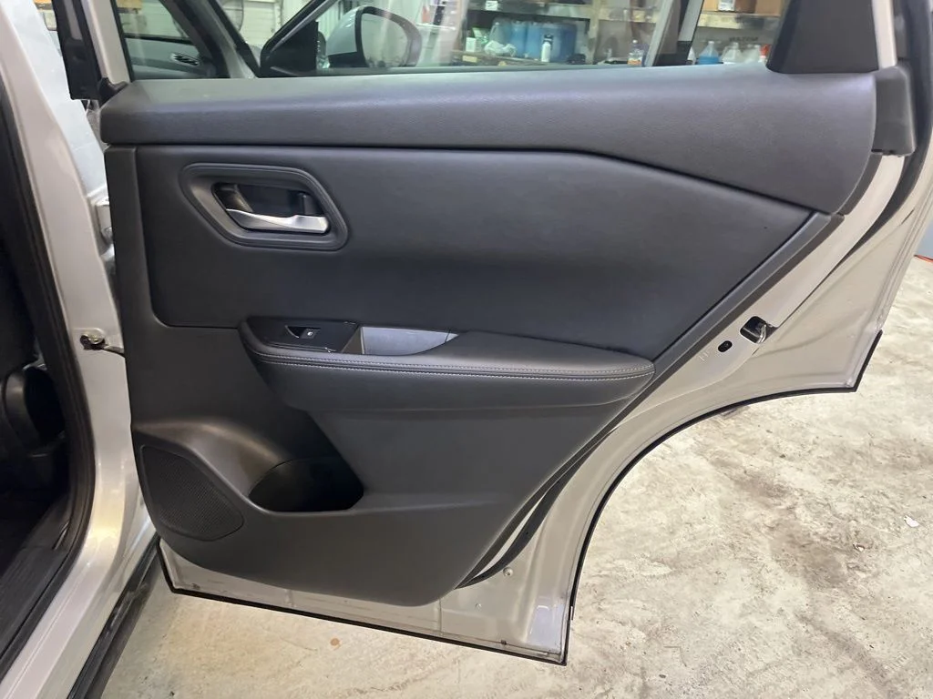 Used 2025 Silver Nissan SV image 21