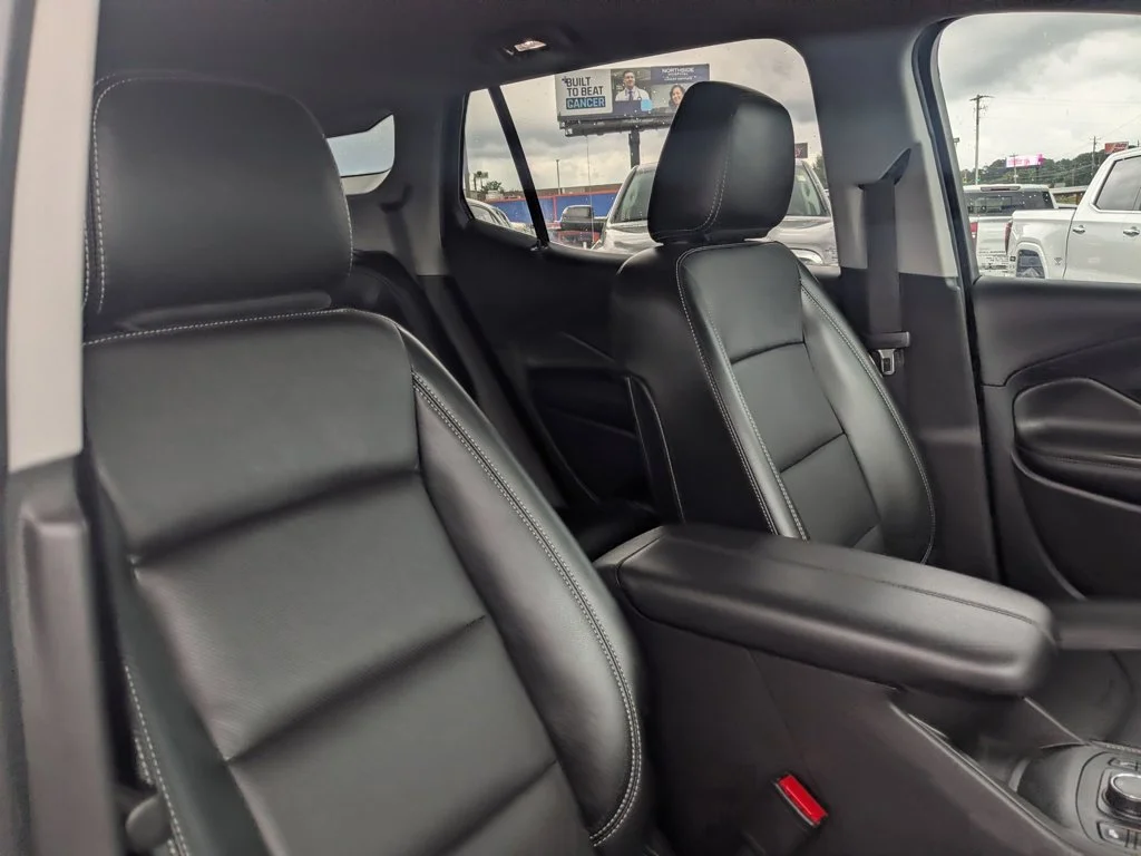 Used 2023 Sterling Metallic GMC SLT image 27