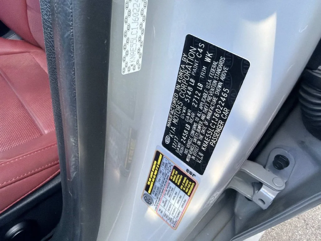 Used 2018 White Kia GT2 image 31