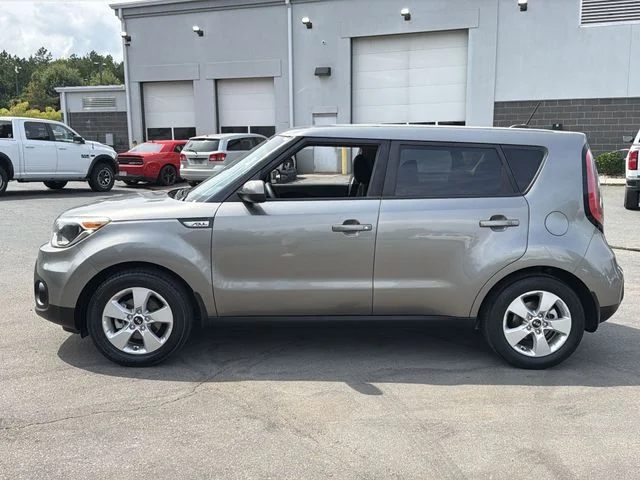 Used 2017 Gray Kia Base image 10