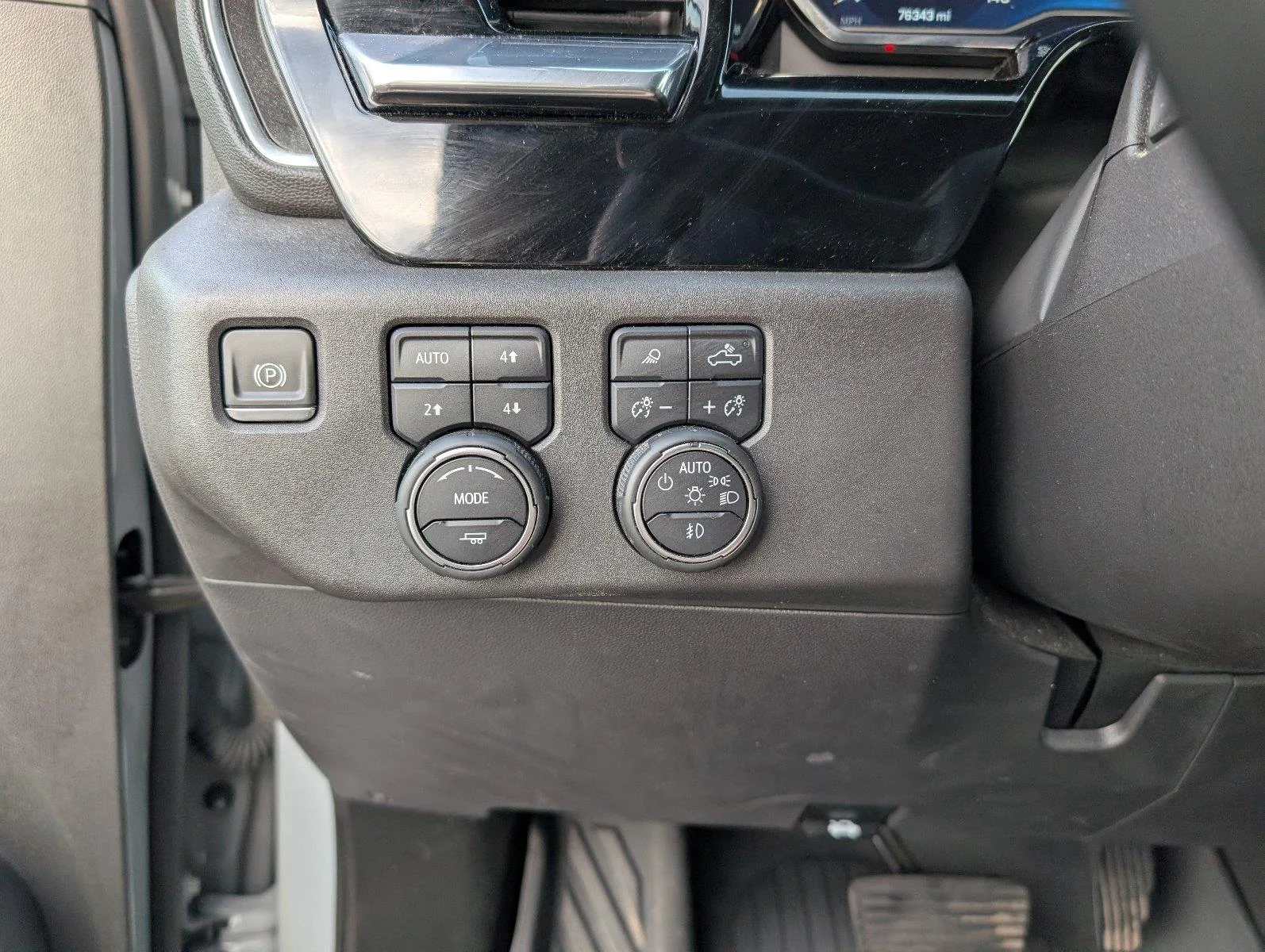 Used 2024 Slate Gray Metallic Chevrolet LT Trail Boss image 29