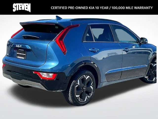 Used 2024 Blue Kia Wind image 7