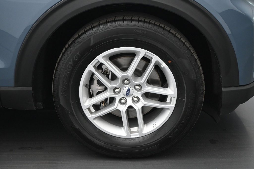 New 2026 Vapor Blue Metallic Ford Active image 24