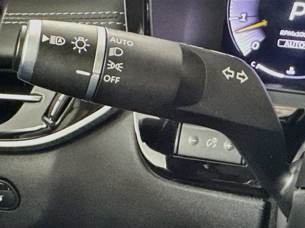 Certified Used 2023 Titanium INFINITI LUXE image 15