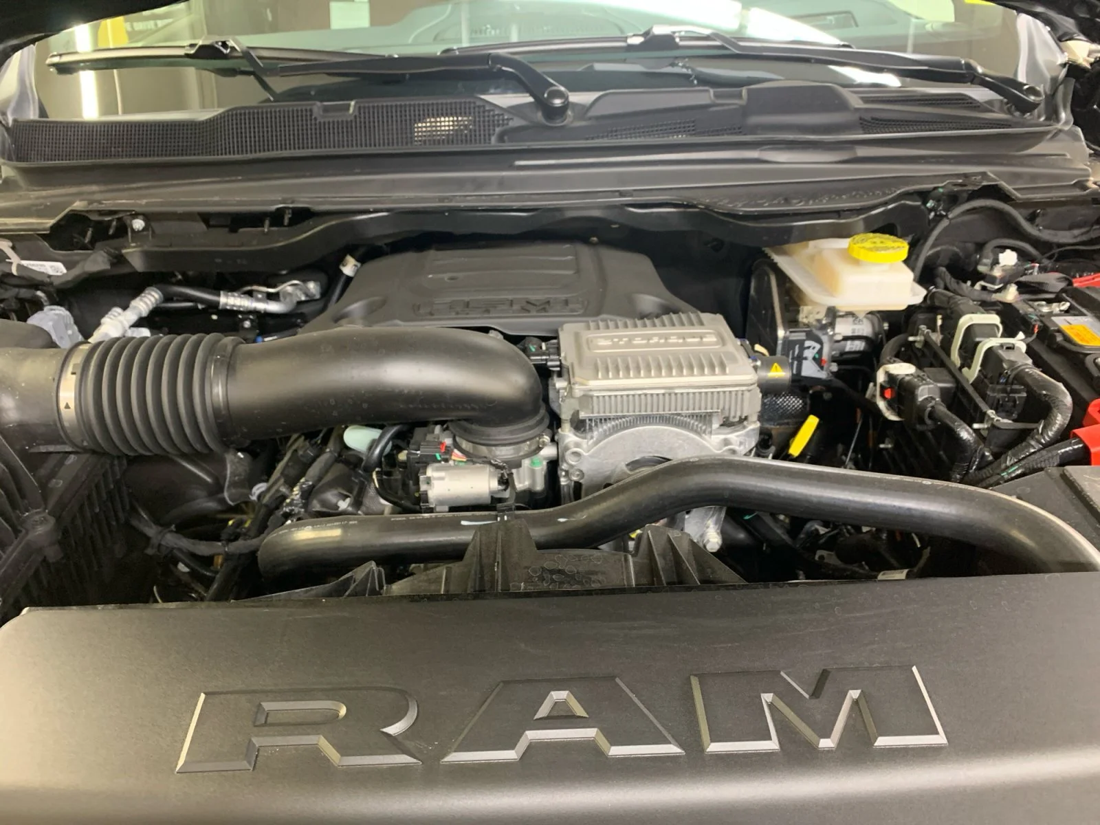 New 2026 Diamond Black Crystal Pearl Ram Limited image 20