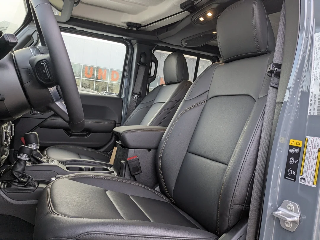 New 2026 Dark blue Jeep Sahara - - 4x4 - McKinley Leather - Body-Color Top - Alpine Audio - Technology Group & More! image 13