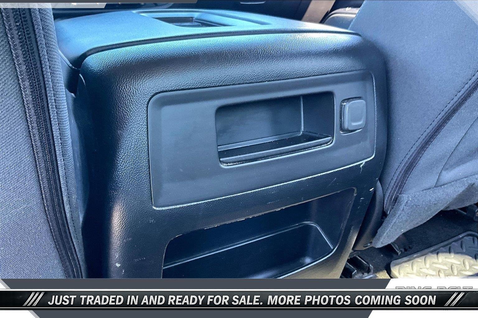 Used 2018 SILVER ICE METALLIC Chevrolet LT image 25