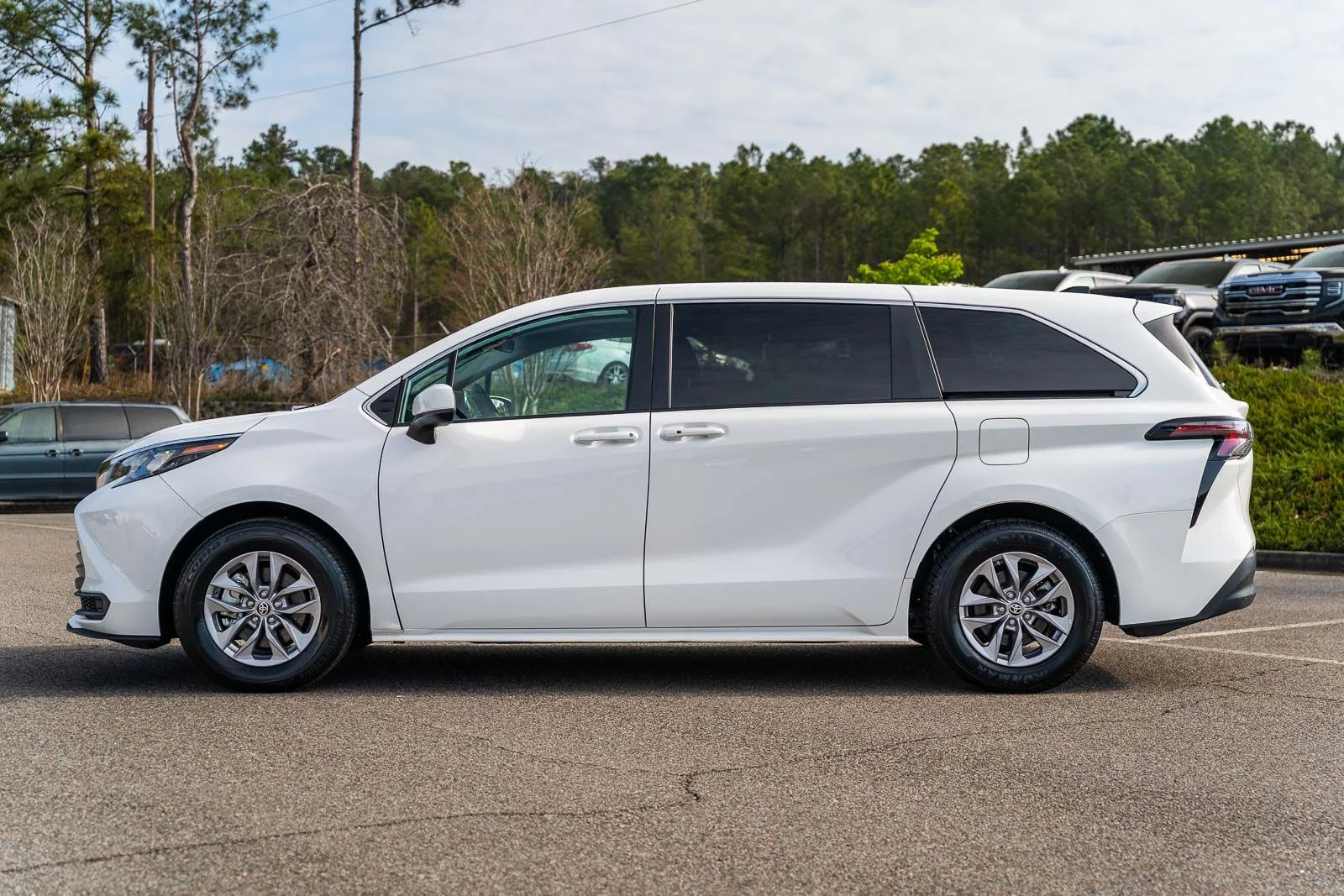 Used 2024 White Toyota LE image 3