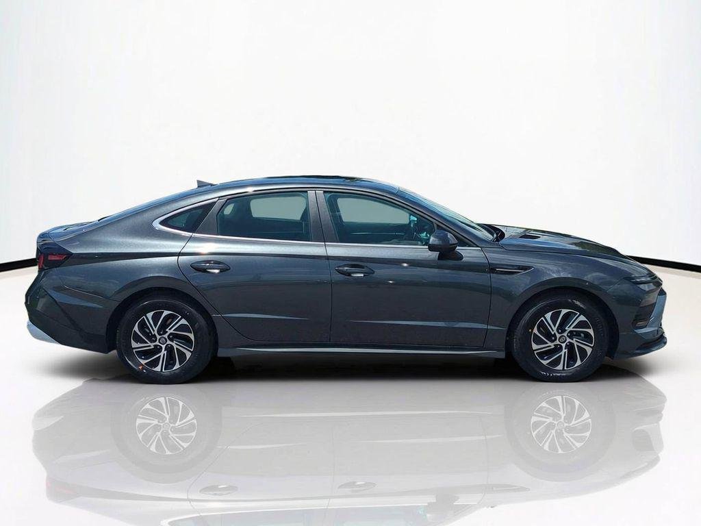 New 2026 Gray Hyundai Blue image 4