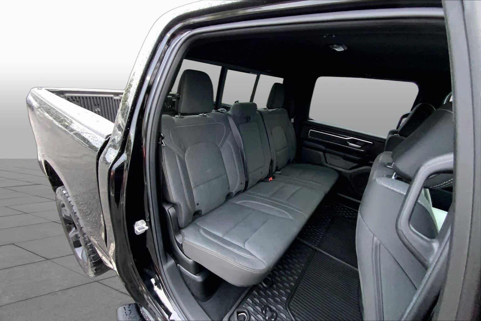 Used 2019 Diamond Black Crystal Pearlcoat Ram Big Horn/Lone Star image 19