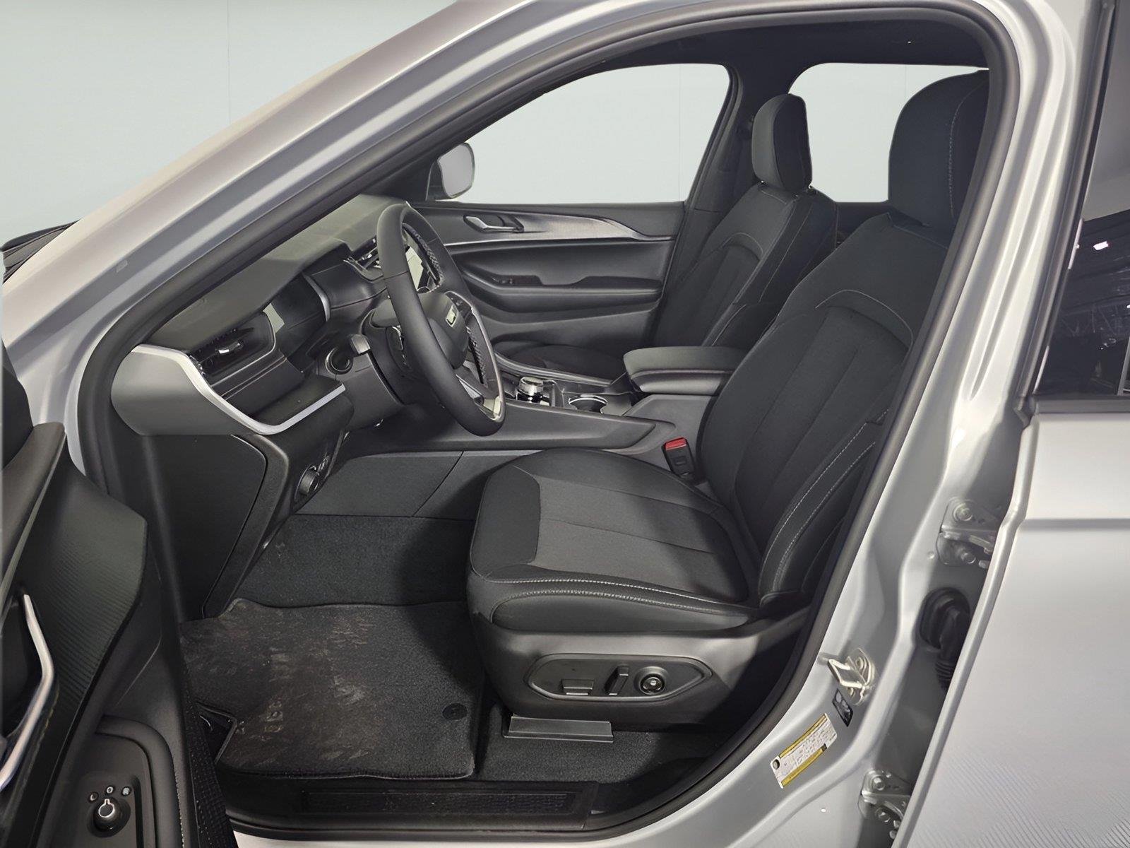 2025 Jeep Grand Cherokee L Laredo - Photo 13
