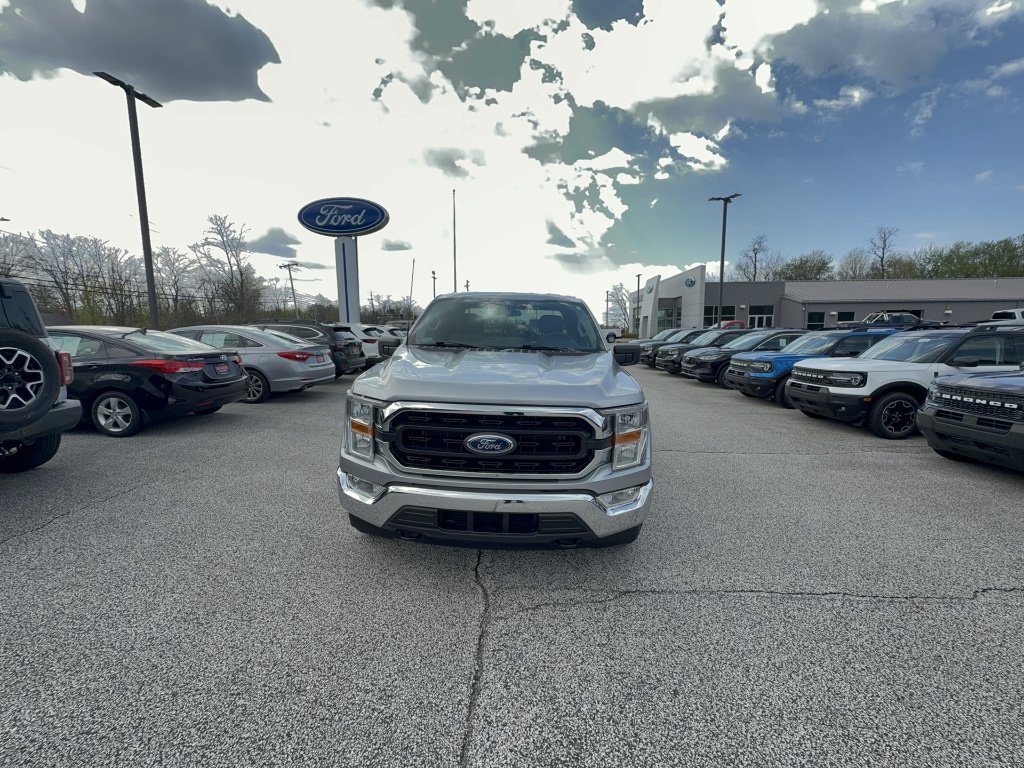 Certified Used 2022 Iconic Silver Ford XLT image 9
