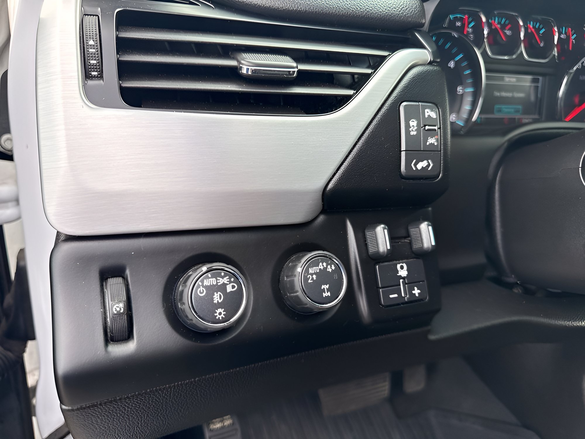 Used 2019 Summit White GMC SLT image 32