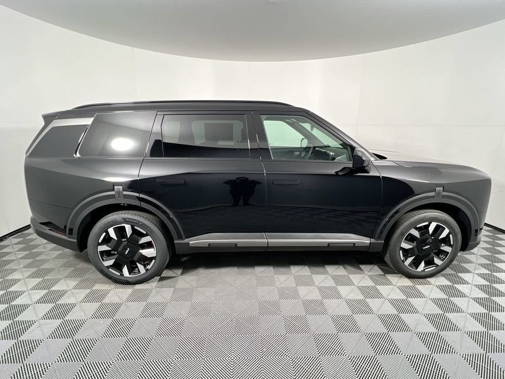 New 2027 Ebony Black Kia S image 2