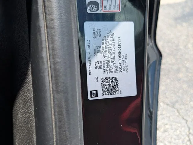 Used 2022 Black Chevrolet 2LT image 33