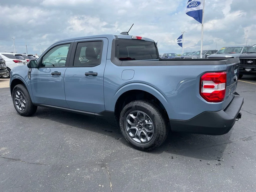 New 2026 Azure Gray Metallic Tri-Coat Ford XLT image 6