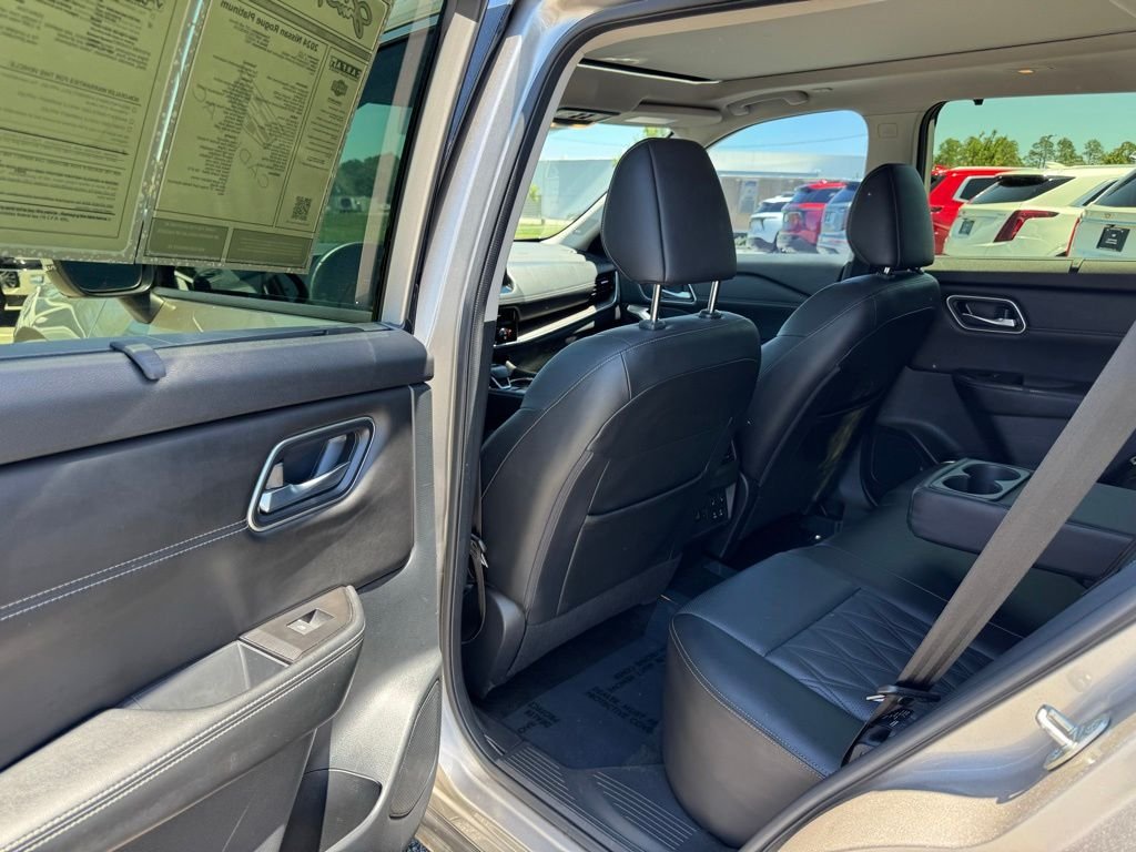 Used 2024 Gold Nissan Platinum image 36