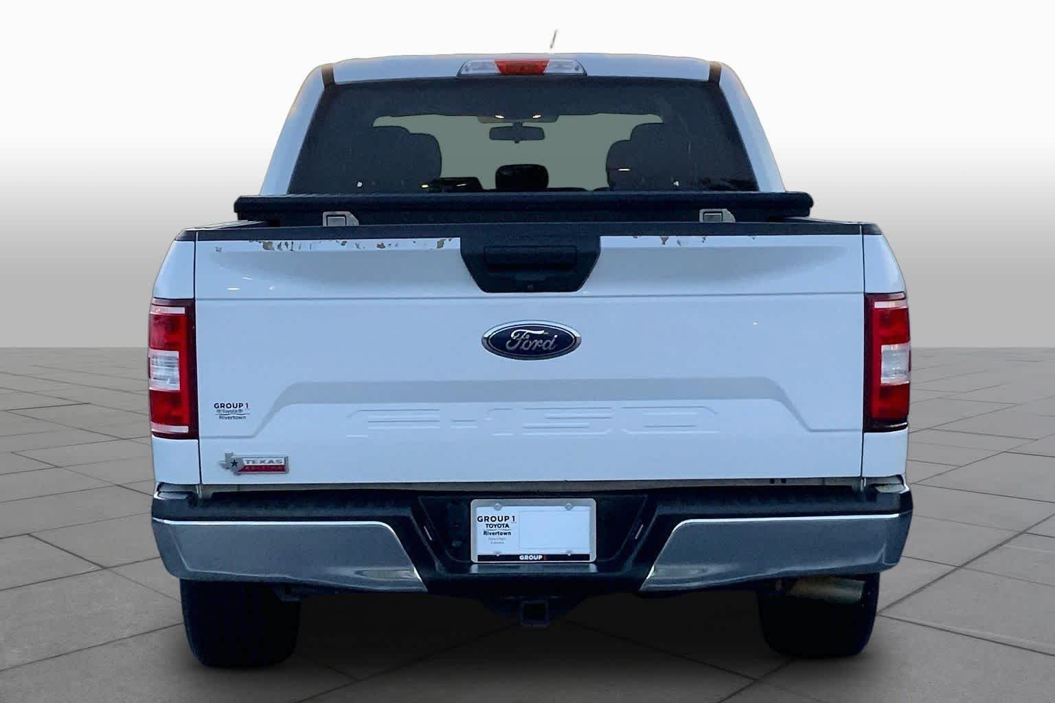 Used 2018 Oxford White Ford XLT image 5
