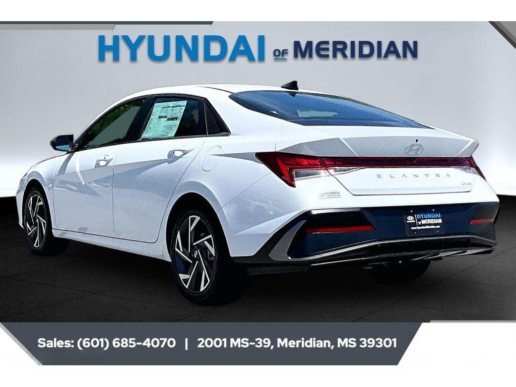 New 2026 SERENITY WHITE Hyundai Limited image 3