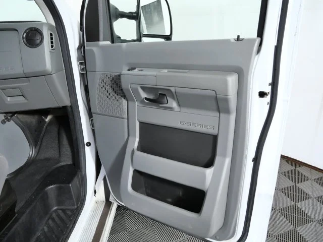 Used 2012 White Ford Commercial image 14