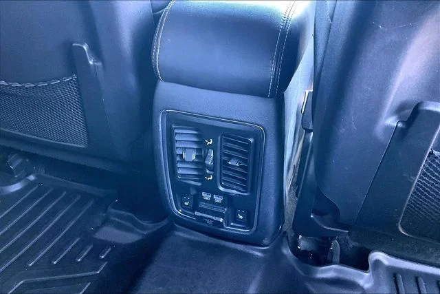 Used 2018 Brown Dodge Citadel image 21