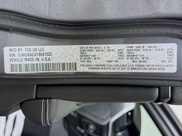 New 2026 Baltic Gray Metallic Clearcoat Jeep Laredo image 32