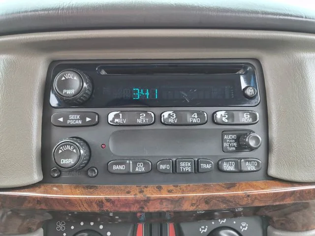 Used 2005 Silver Chevrolet Base image 23
