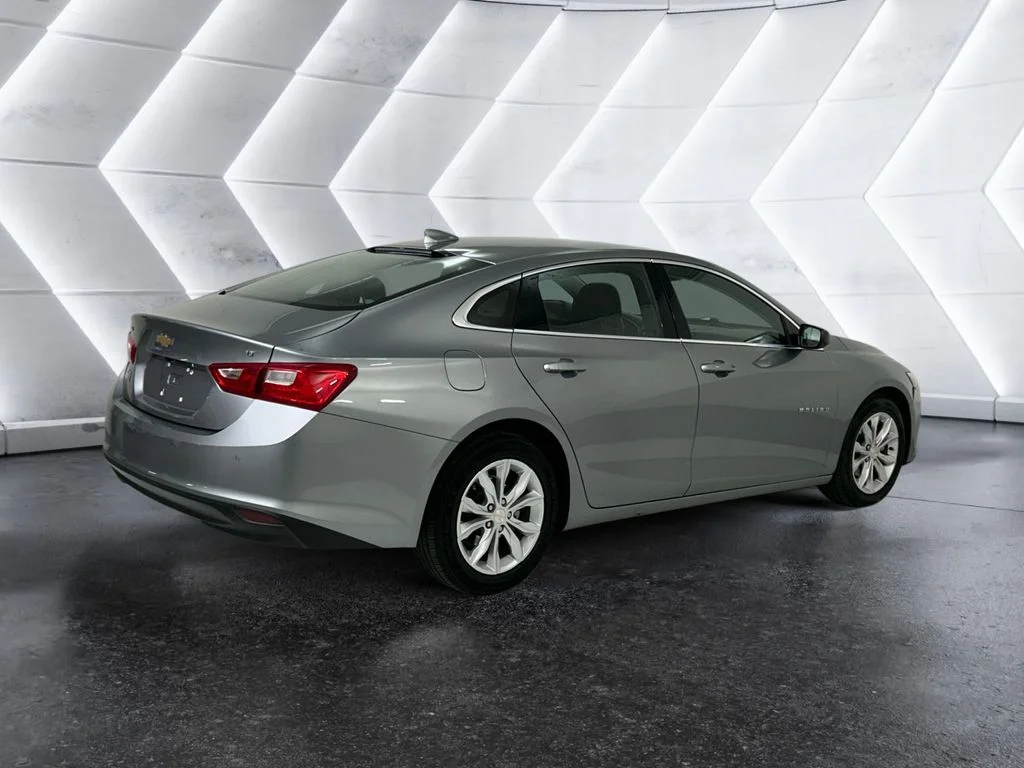 Used 2024 Gray Chevrolet LT image 4