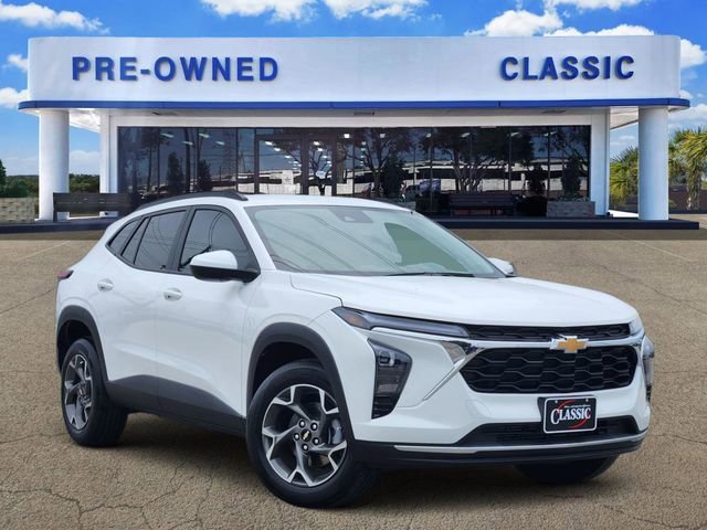 2025 Chevrolet Trax LT's photo