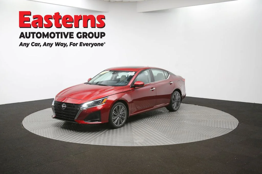 Used 2023 Red Nissan 2.5 SL image 55