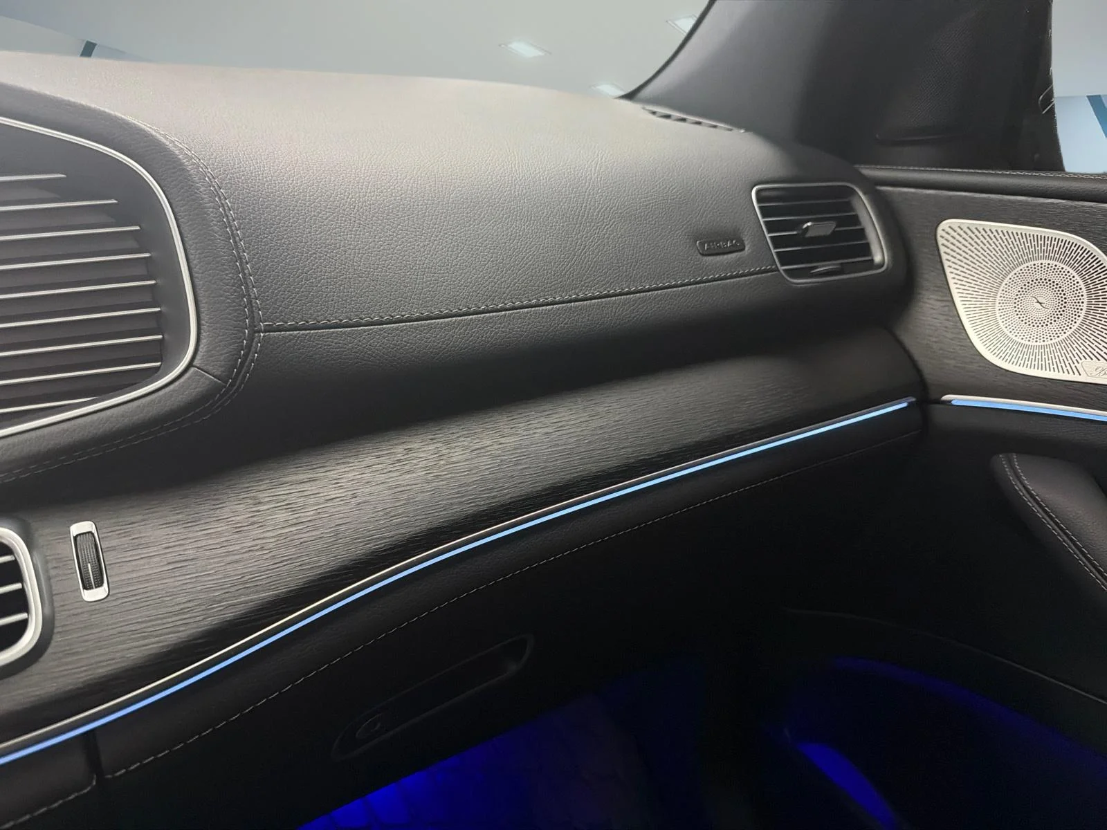 Certified Used 2025 02992 Mercedes-Benz GLE 450 4MATIC SUV image 13