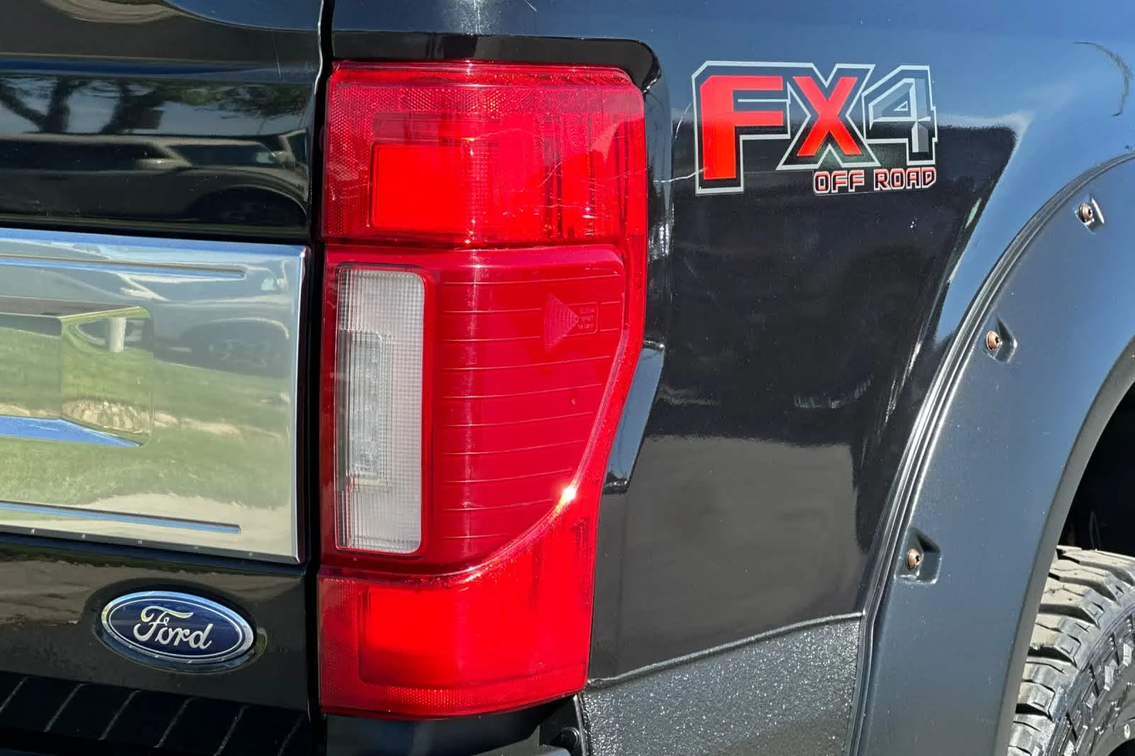 Used 2020 Agate Black Metallic Ford Platinum image 27