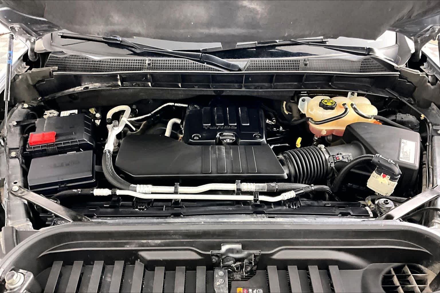 Used 2020 Satin Steel Metallic GMC Elevation image 31