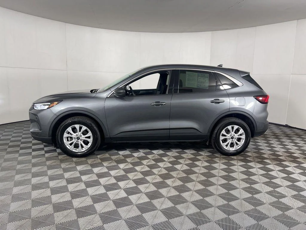 Used 2023 Gray Metallic Ford Active image 13