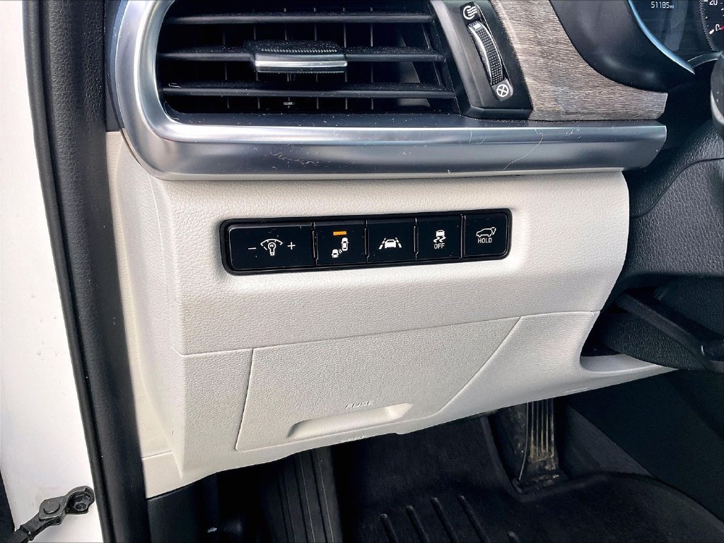 Used 2022 Glacial White Pearl Kia EX image 27
