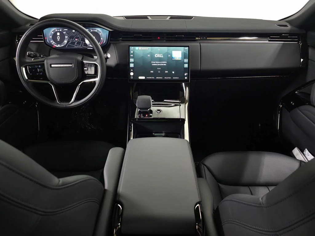 New 2026 Santorini Black Land Rover SE image 12