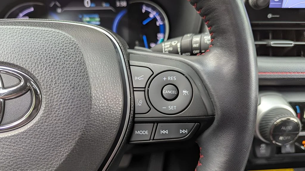 2021 Toyota RAV4 XSE - Photo 31