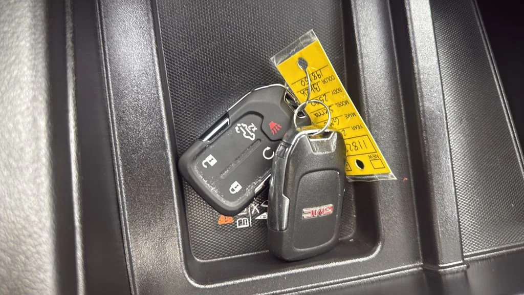 Used 2023 Onyx Black GMC Denali image 29