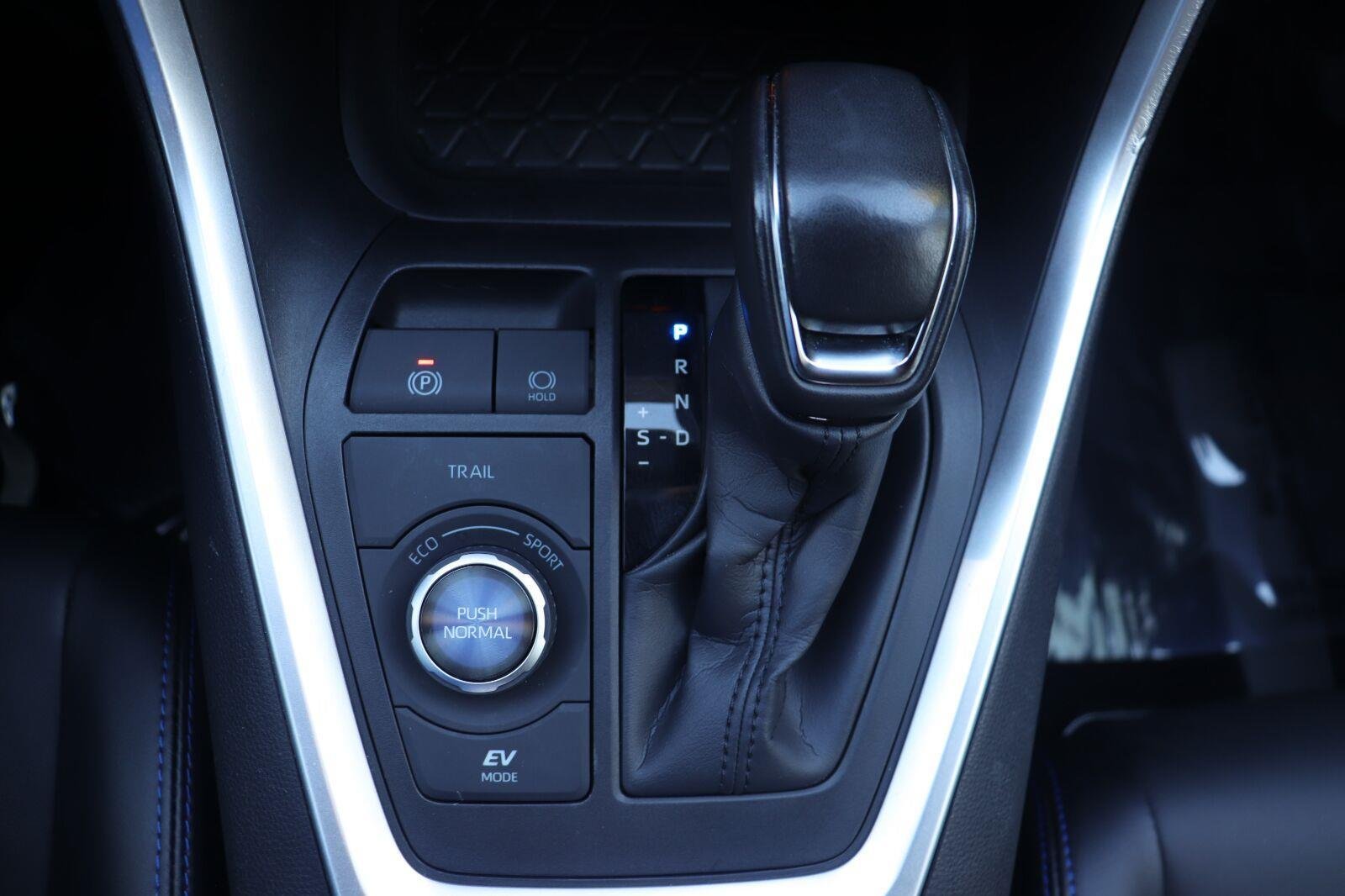 Used 2023 Silver Sky Metallic/Midnight Black Metallic Toyota XSE image 34
