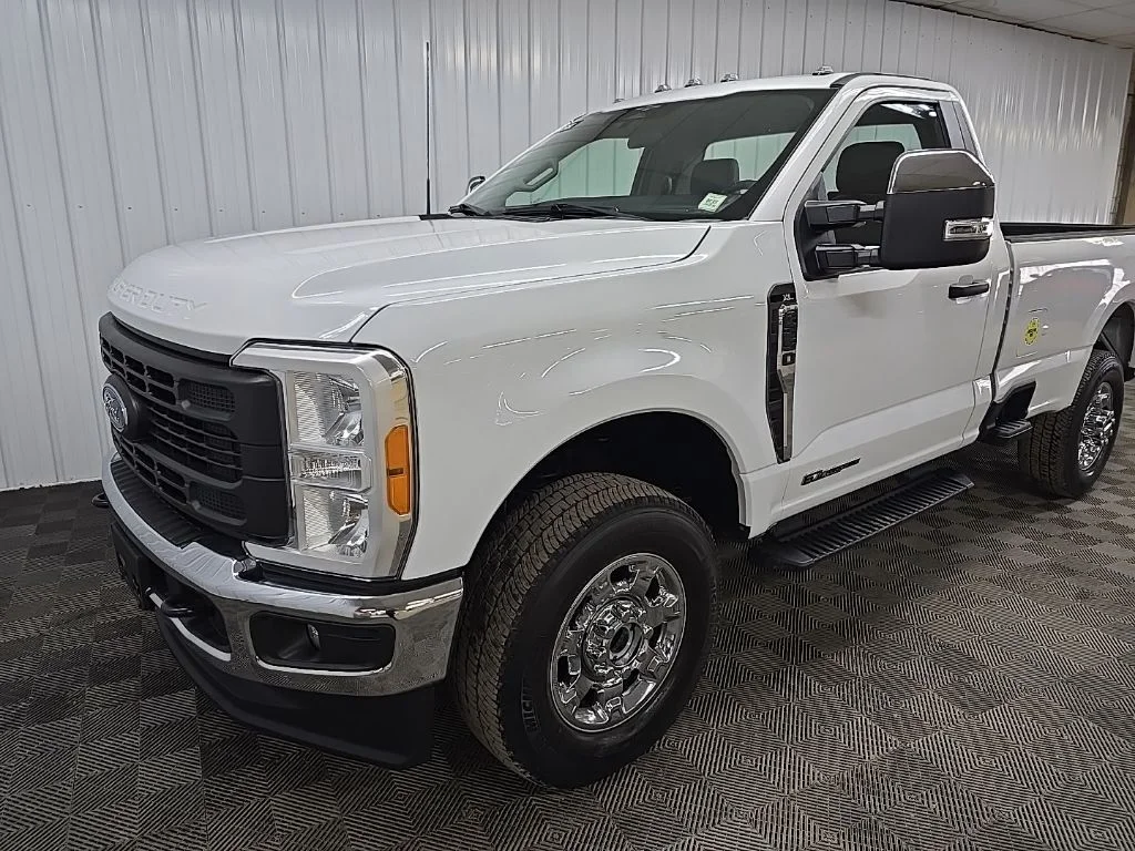 Used 2023 White Ford XL image 15