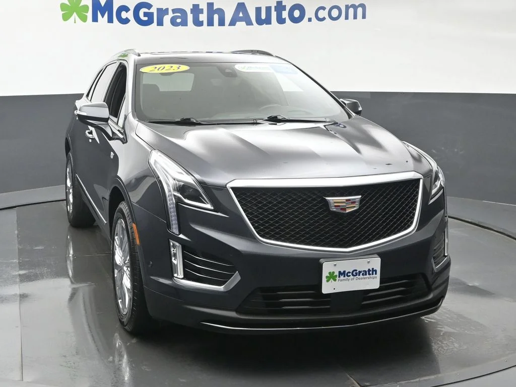 Used 2023 Green Cadillac Sport image 5