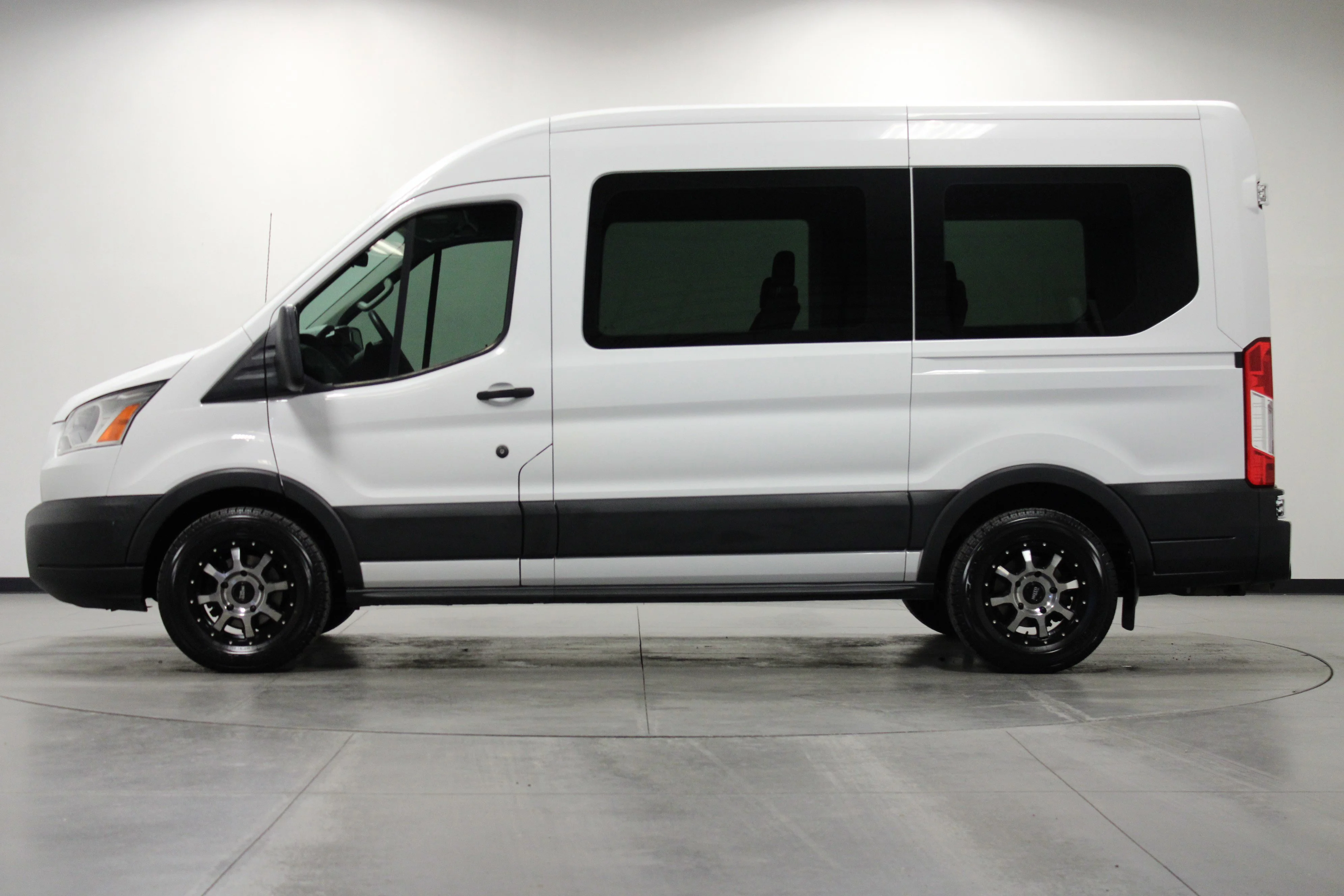 Used 2018 White Ford XLT image 7