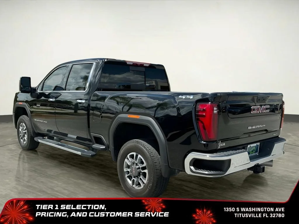 Certified Used 2024 Onyx Black GMC SLT image 4