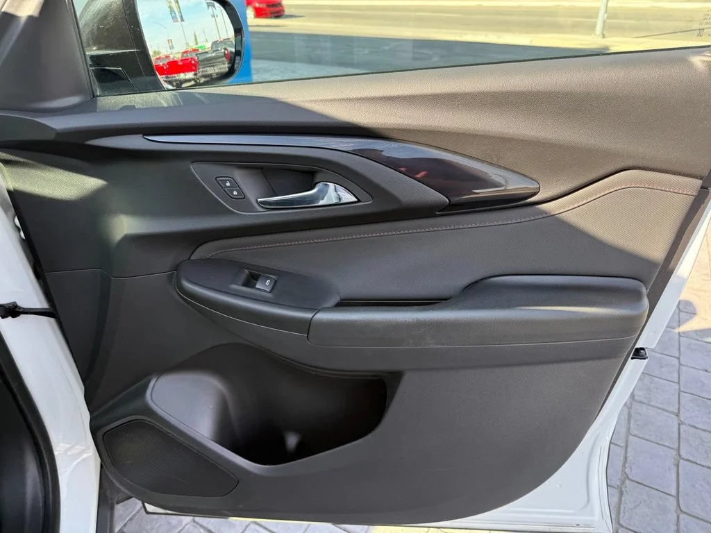 Used 2023 SUMMIT WHITE Chevrolet RS image 16