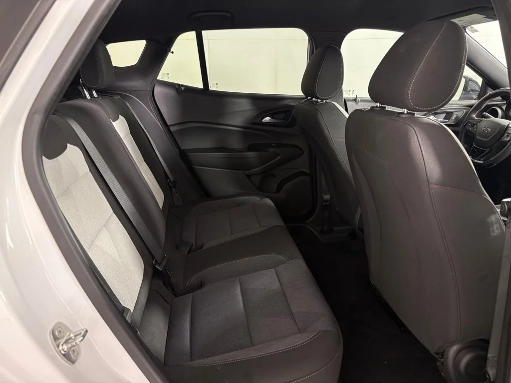 Used 2024 White Chevrolet 1RS image 40