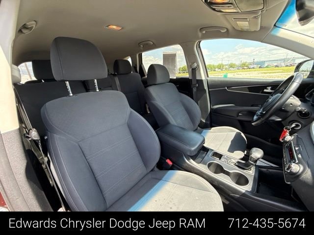Used 2019 Purple Kia LX image 36