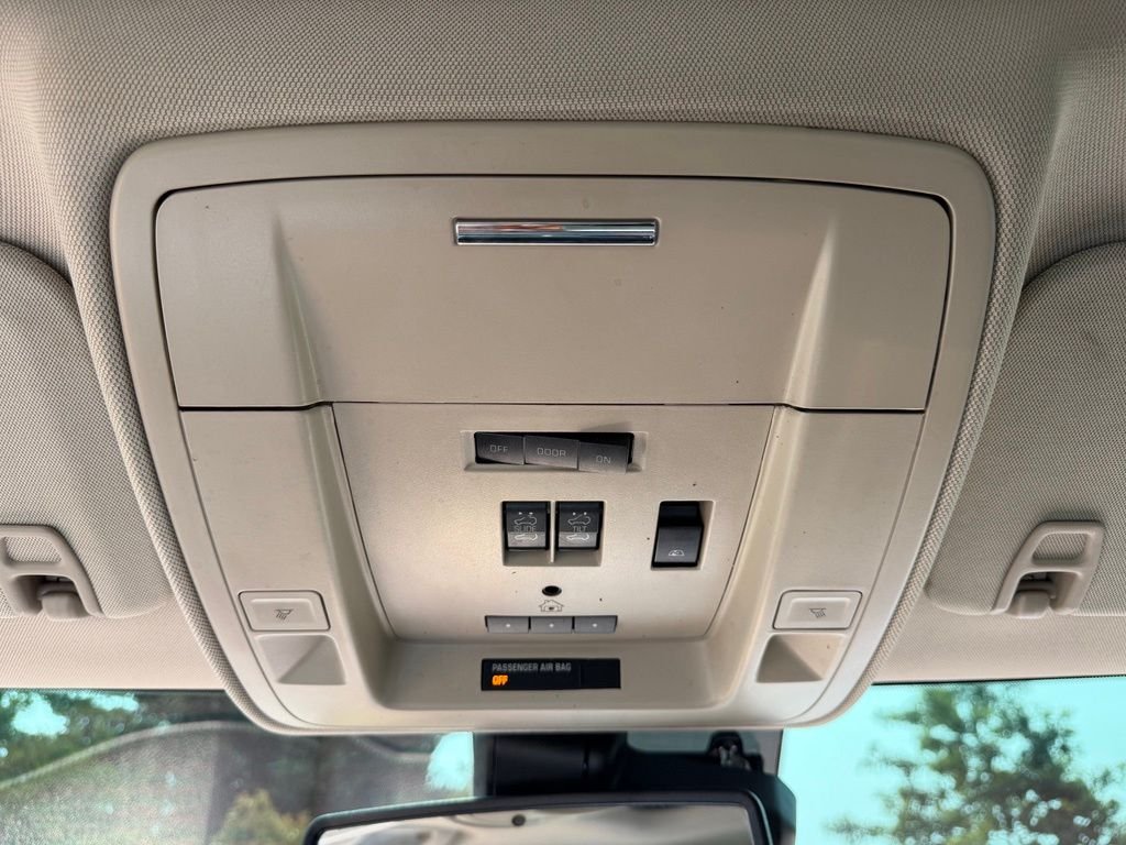 Used 2016 Black Chevrolet High Country image 30