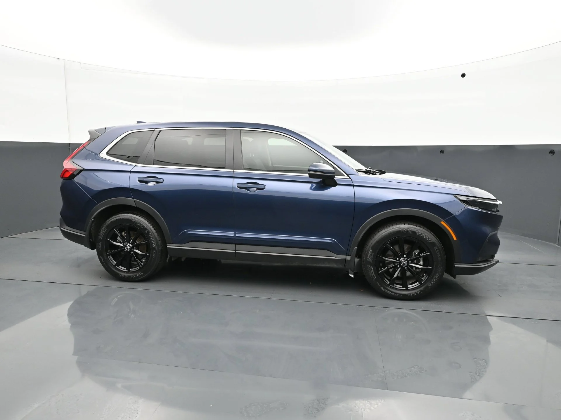 Used 2023 CANYON RIVER BLUE Honda EX-L AWD image 9