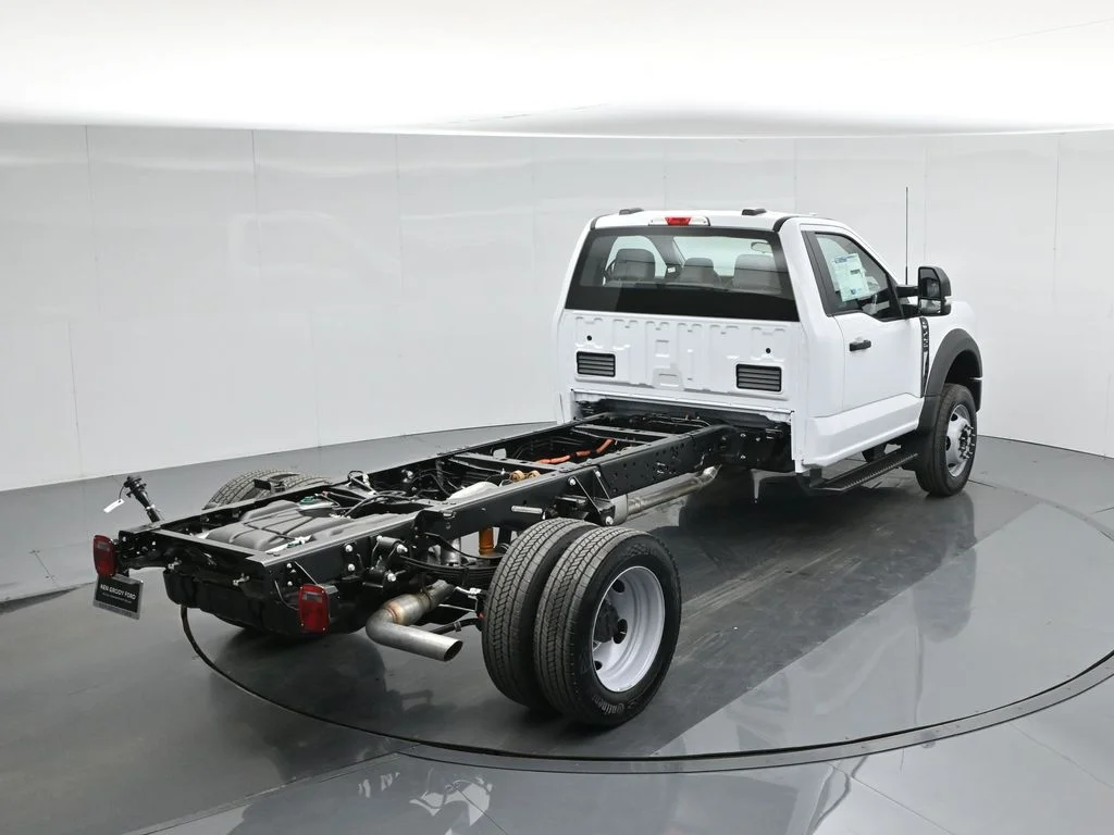 New 2026 Oxford White Ford XL image 29